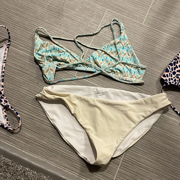 Bikini bundle - Picture 5 of 5